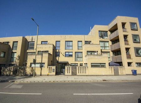 Grahame Park Way - Photo 2