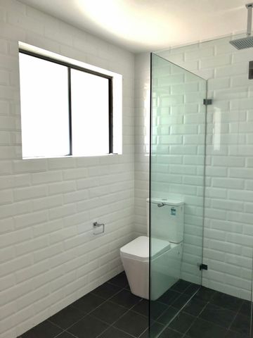 Well Appointed 2 bedrooms! - Photo 3
