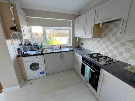 2 bedroom terraced house to rent - Photo 4