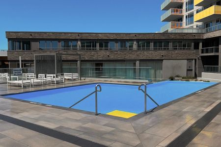 For Lease - 333 Sunseeker Avenue Unit# 515, Innisfil, Ontario - Photo 3