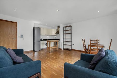 2 bedroom flat to rent - Photo 3