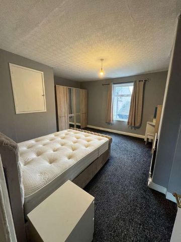 Emma Street, Rochdale, OL12 - Photo 3