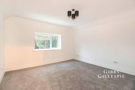 Warren Road, Ickenham, Middlesex, UB10 - Photo 4