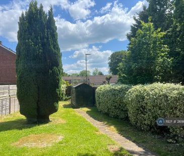 1 bedroom in a house share to rent - Photo 4