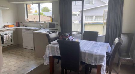 Charming Family Home in Brookfield - Photo 2