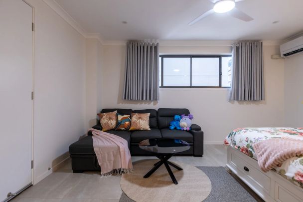 Fully Furnished Studio in the Heart of South Brisbane - Photo 1