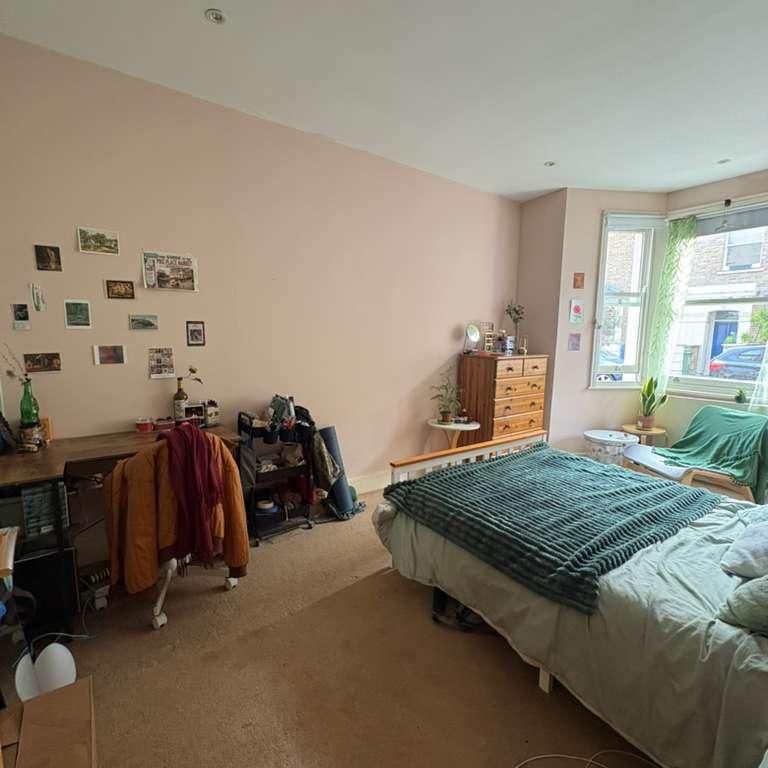 6 bedroom house share to rent - Photo 1
