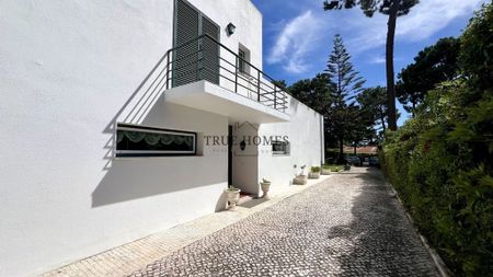 4 bedroom luxury House for rent in Almada, Portugal - Photo 4