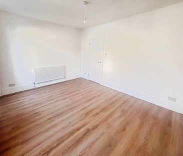 Holmes Street, BARRY - Photo 4