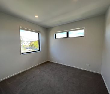 1/9 Marcroft St, Woolston - Photo 6