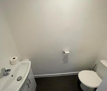 2 bedroom apartment to rent - Photo 6