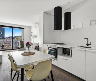 Unit 201/518 Swanston Street, - Photo 2