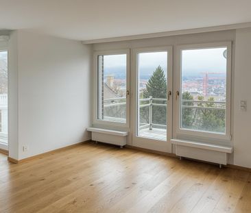 Hochwertig Wohnen und Homeoffice über den Dächern Zürichs: Edle 4.5... - Photo 1