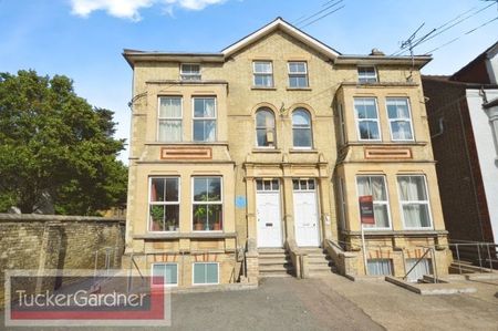 Basement Flat Hills Road, Cambridge - Photo 2