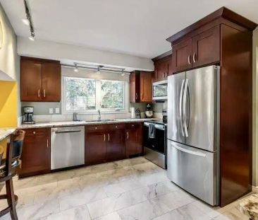 Furnished Bedroom for Female – All Utilities Included | Braeside, S... - Photo 1