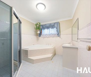 Beautiful Family Home | Freshly Painted & New Flooring | Prime Loca... - Photo 3