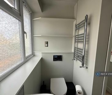 1 bedroom in a house share to rent - Photo 6