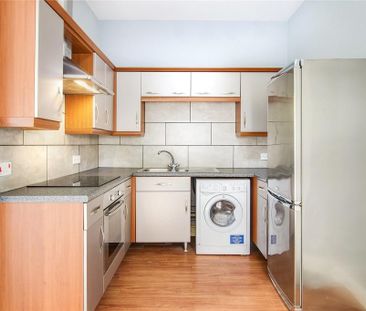 2 bedroom flat to rent - Photo 6