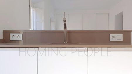 Apartamento moderno y luminoso en un edificio céntrico y con encanto - Foto 2