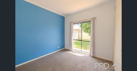 QUIET LIVING FAMILY HOME - Photo 5