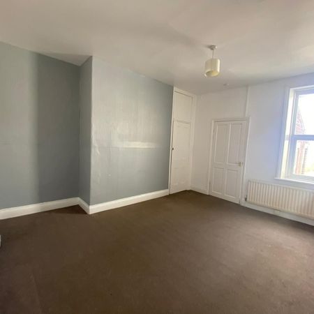3 bed flat to rent in Atkinson Road, Benwell, Newcastle-upon-Tyne, NE4 - Photo 4