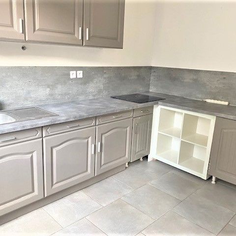 Location Appartement 4 pièces 83m² - Photo 1