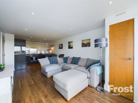 Town Lane, Stanwell, Staines-upon-Thames,TW19 - Photo 5