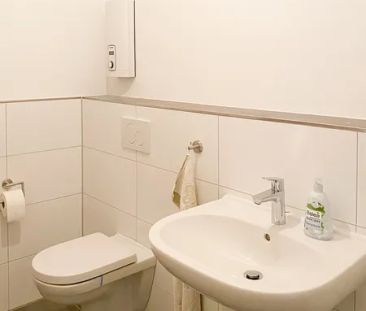 Im Zentrum von Asbach - Moderne Wohnung auf 2 Etagen - Erstbezug na... - Photo 5