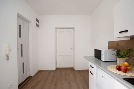 Po remoncie, z osobnym wejściem przy Hali Targowej - Photo 4