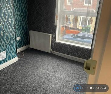 3 bedroom terraced house to rent - Photo 4