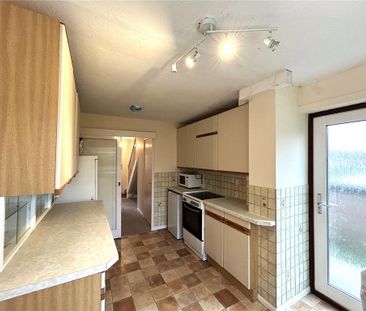 3 bedroom end of terrace house to rent - Photo 5