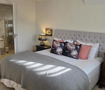 4 bedroom detached house to rent - Photo 5