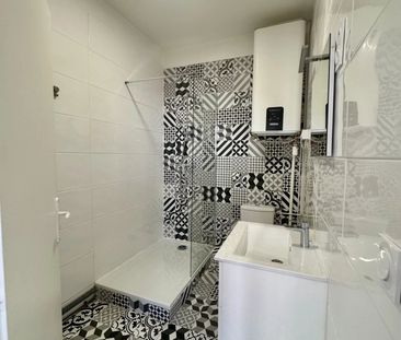 Location Appartement 2 pièces 35m² MARSEILLE 8ème - Photo 2