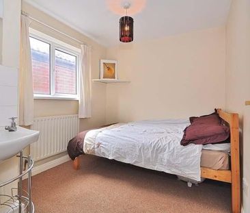 29 Donegall Avenue, Belfast, BT12 6LS - Photo 3