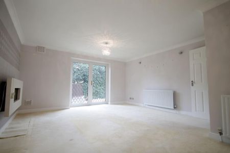 3 bedroom semi-detached house to rent - Photo 5