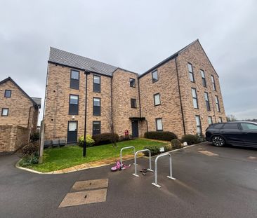 Beckett Strand, Swindon - Photo 1