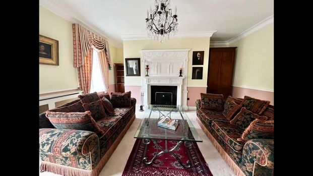 4 bedroom flat to rent - Photo 1