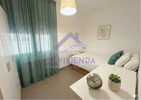 Piso en alquiler en Calle del Olmo - Foto 4