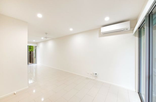 2 Bedroom Townhouse In Great Location - Photo 1