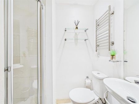 Studio to rent - Photo 5