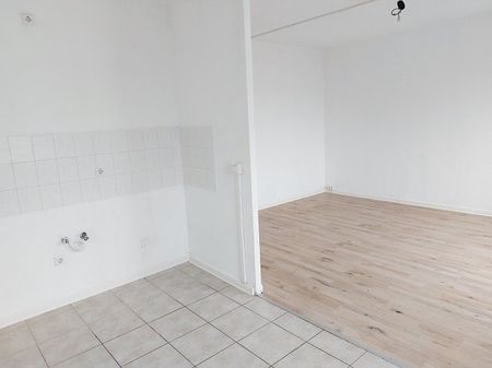 wunderbare Dachgeschosswohnung ab Februar verfügbar - Photo 2