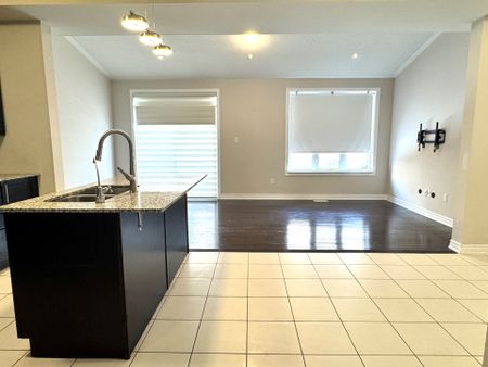 For Lease - 3 Brock Avenue, Markham, Ontario - Photo 4