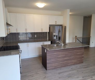 For Lease - 133 Berkely Street, Wasaga Beach, Ontario - Photo 4