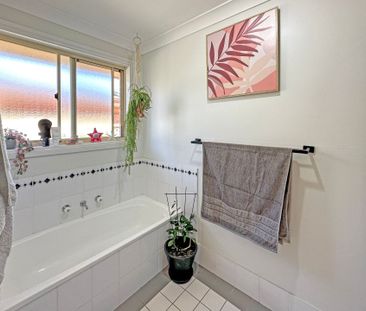 Charming Family Home in Dubbo - Photo 1