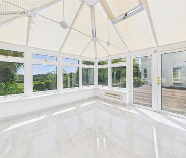 5 bedroom detached house to rent - Photo 3