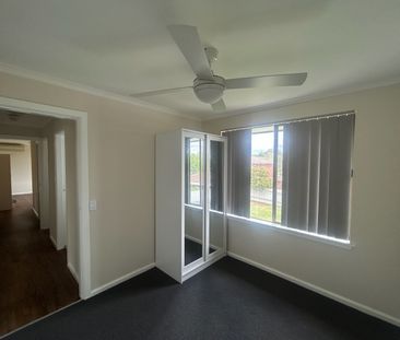 Fully Renovated 3-Bedroom Home - South Bathurst - Photo 3