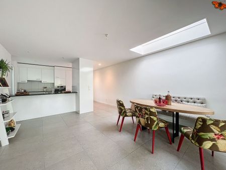 3 ½ ROOMS LUMINOUS – On the attic! - Photo 2