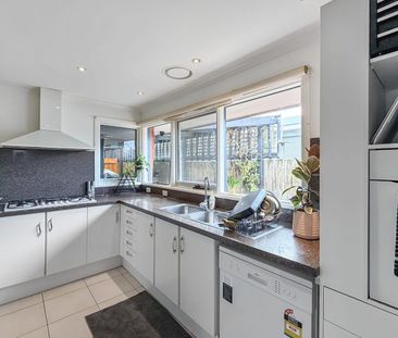 Charming Dromana Retreat - Photo 6