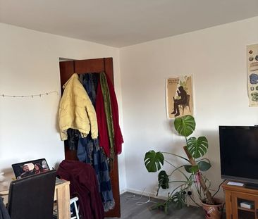 Room in a Shared Flat, Boyton Road, N8 - Photo 1