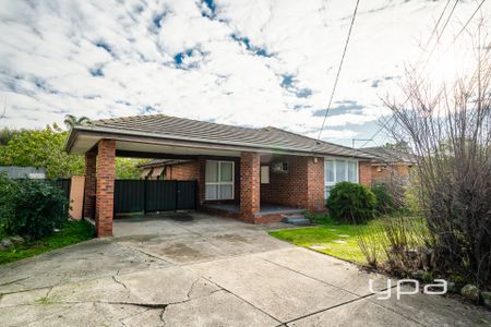 59 Finton Grove, Gladstone Park - Photo 5